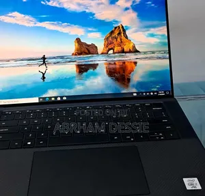 Photo - New Laptop Dell Precision 5550 16GB Intel Core I7 SSD 512GB