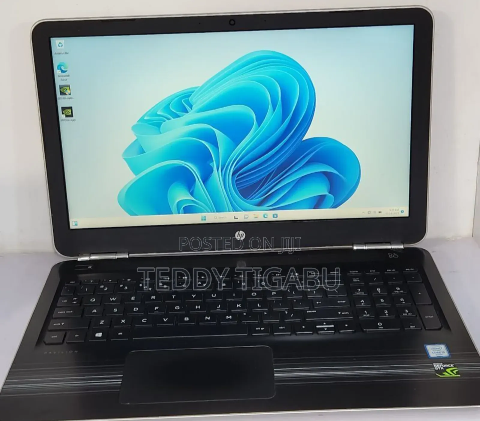 New Laptop HP Pavilion 15 8GB Intel Core I5 SSD 256GB