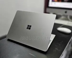 New Laptop Microsoft Surface 8GB Intel Core I5 SSD 128GB