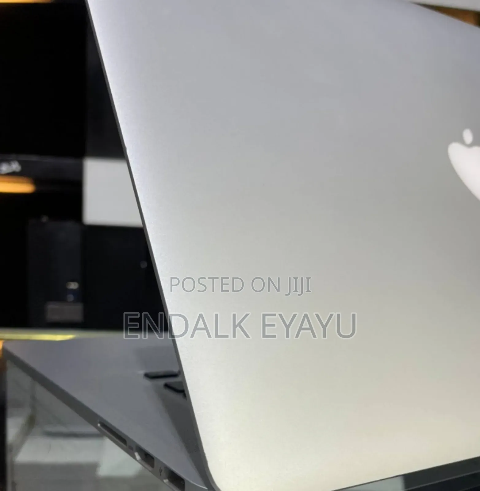 New Laptop Apple MacBook 2015 16GB Intel Core I7 SSD 256GB