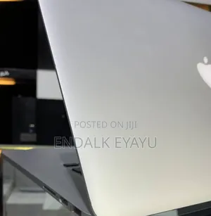 New Laptop Apple MacBook 2015 16GB Intel Core I7 SSD 256GB