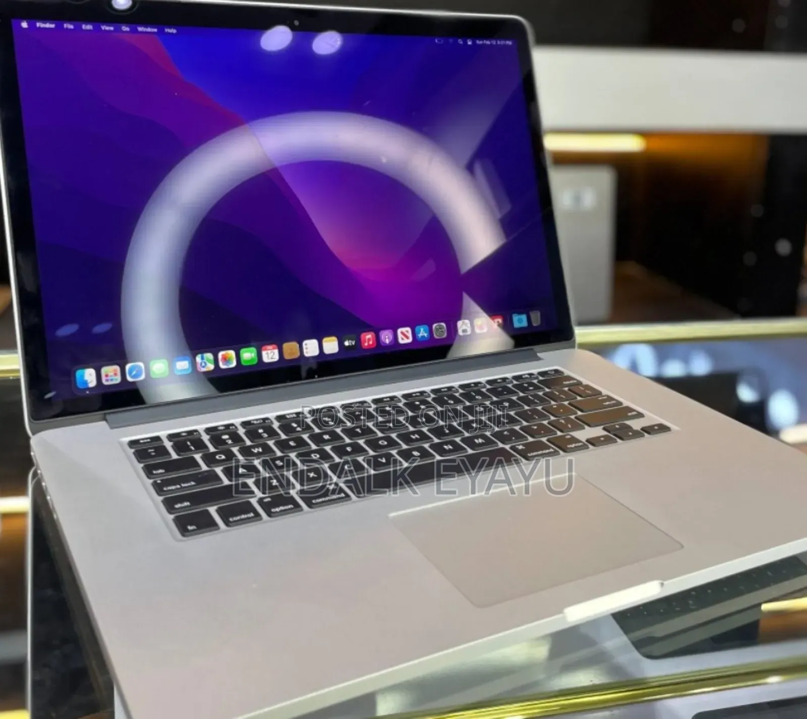 New Laptop Apple MacBook 2015 16GB Intel Core I7 SSD 256GB