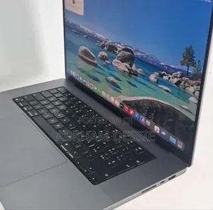 New Laptop Apple MacBook Pro M1 32GB Apple M2 SSD 512GB