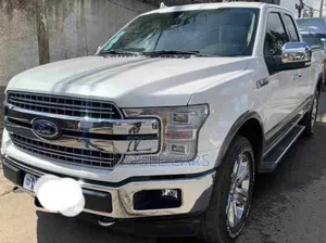 Ford F-150 XL 4x2 SuperCrew Cab Styleside 5.5 ft. box 145 in. WB 2020 White