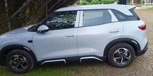 BYD Yuan Up 2025 Silver