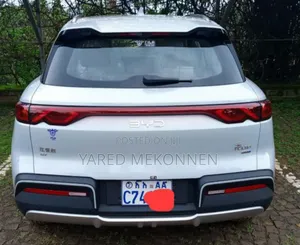 BYD Yuan Up 2025 Silver