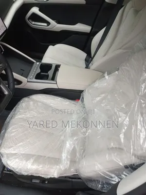 BYD Yuan Up 2025 Silver