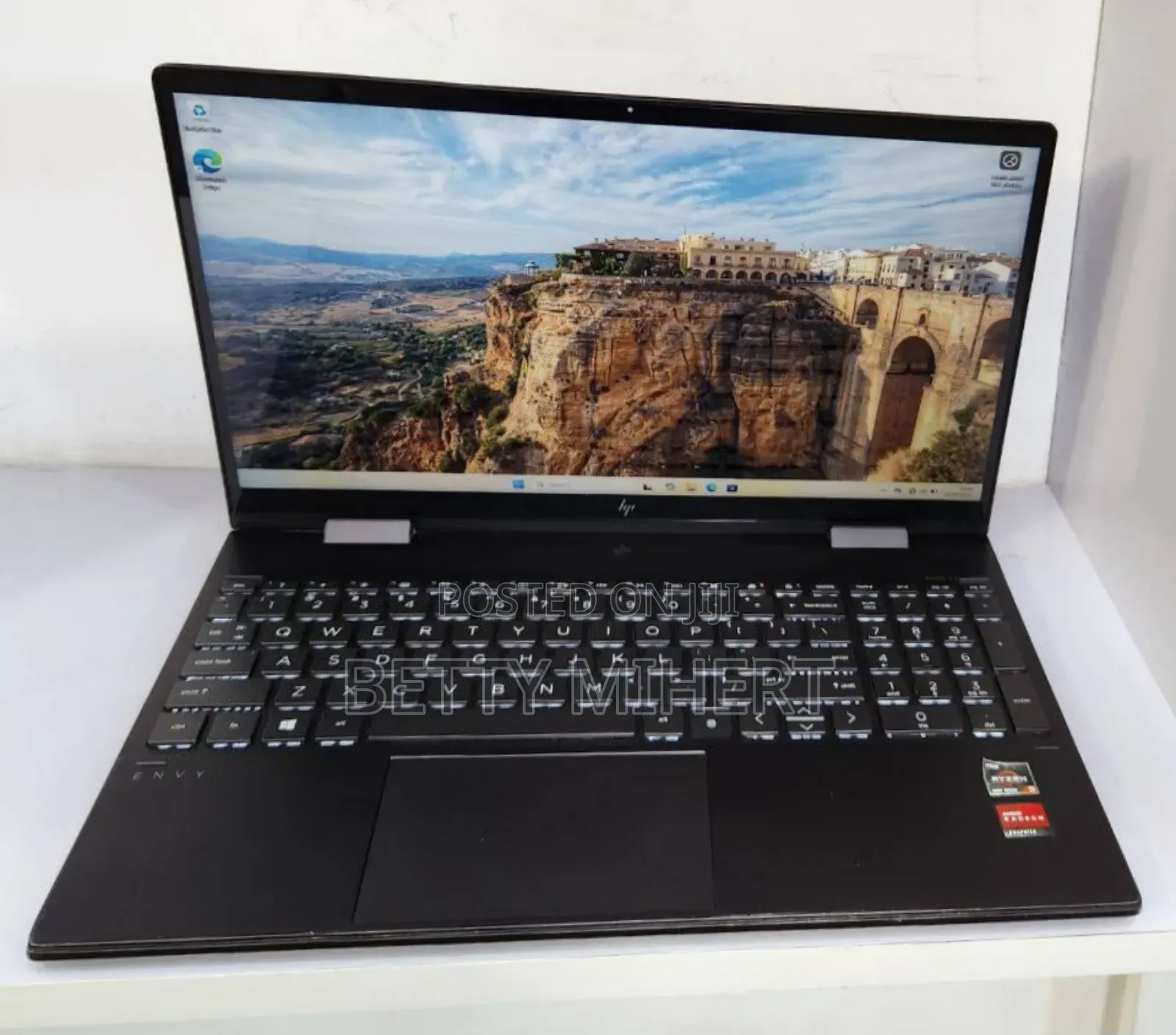 New Laptop HP Envy X360 15t 16GB AMD Ryzen 5 SSD 256GB