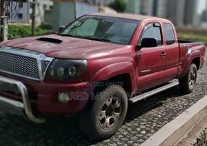 Photo - Toyota Tacoma Regular Cab 2006 Red
