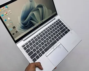 New Laptop HP EliteBook 845 G8 16GB AMD Ryzen 5 SSD 512GB