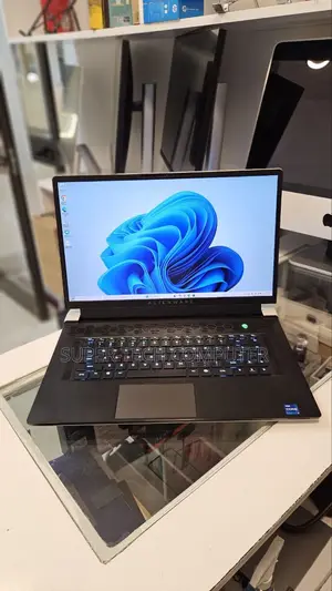 Photo - New Laptop Alienware M17x R2 32GB Intel Core I7 SSD 512GB