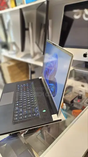 New Laptop Alienware M17x R2 32GB Intel Core I7 SSD 512GB