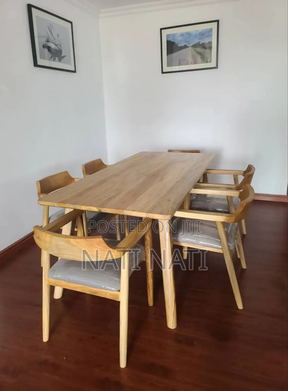 Dining Table የሳሎን ጠረጴዛ