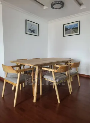 Dining Table የሳሎን ጠረጴዛ