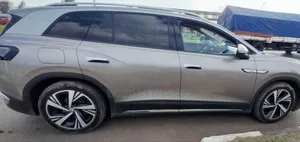 Volkswagen ID.6 2022 Silver