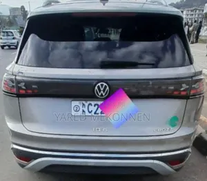 Volkswagen ID.6 2022 Silver