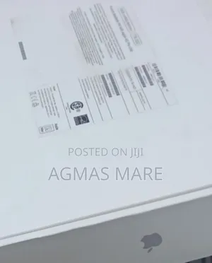 New Laptop Apple MacBook Pro 2022 M2 16GB Apple M2 SSD 1T