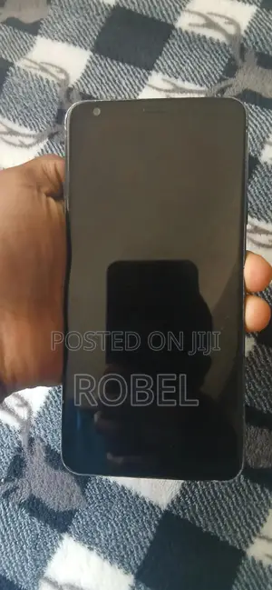 Photo - LG Stylo 4 32 GB Black