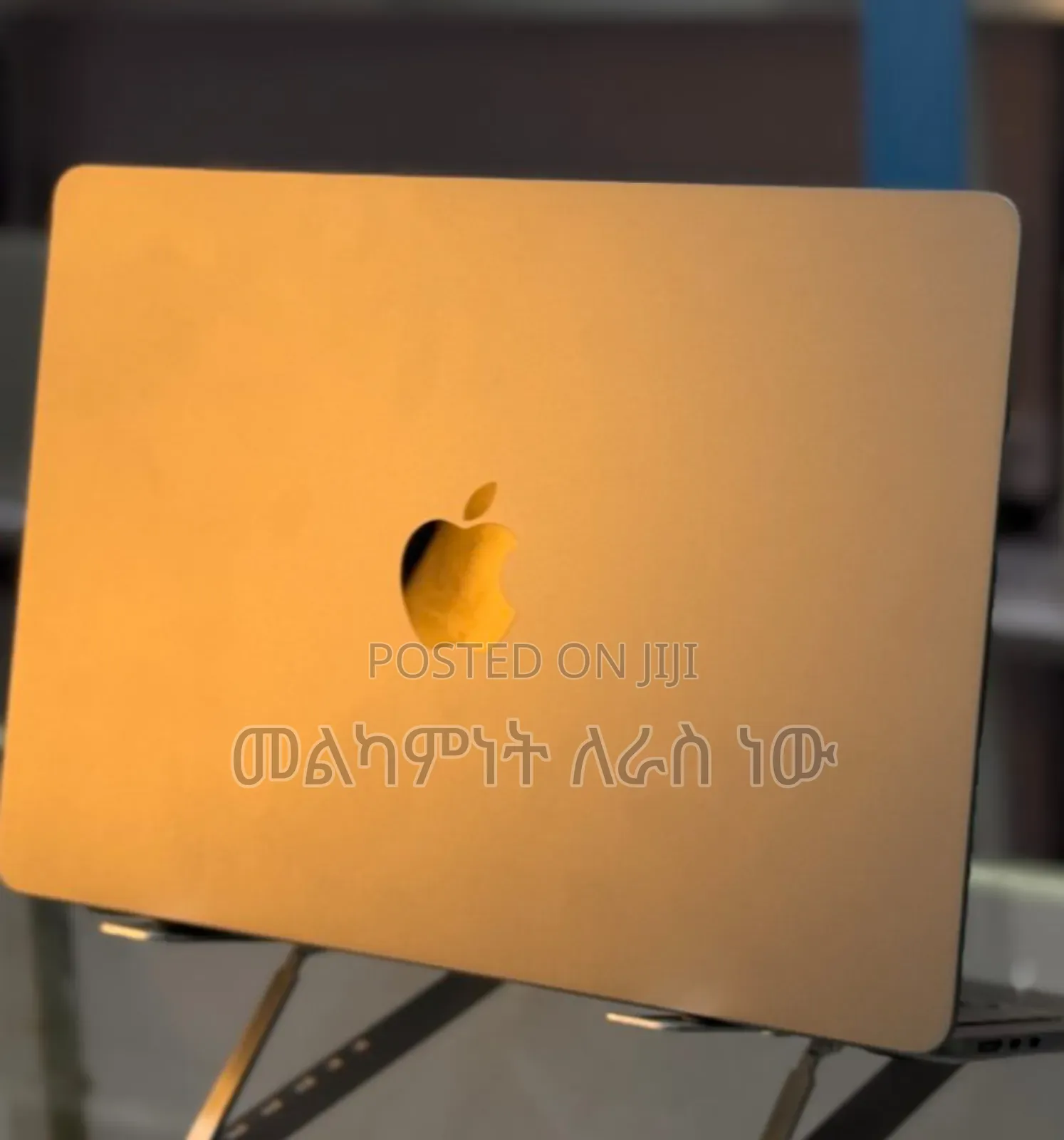 New Laptop Apple MacBook Air 2022 M2 8GB Apple M2 SSD 256GB