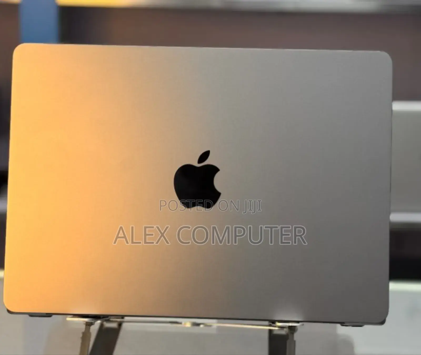 New Laptop Apple MacBook Air 2022 M2 8GB Apple M2 SSD 256GB