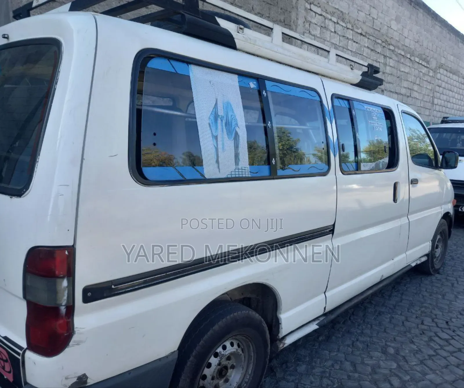 Toyota HiAce 1998 White