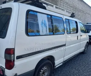 Toyota HiAce 1998 White