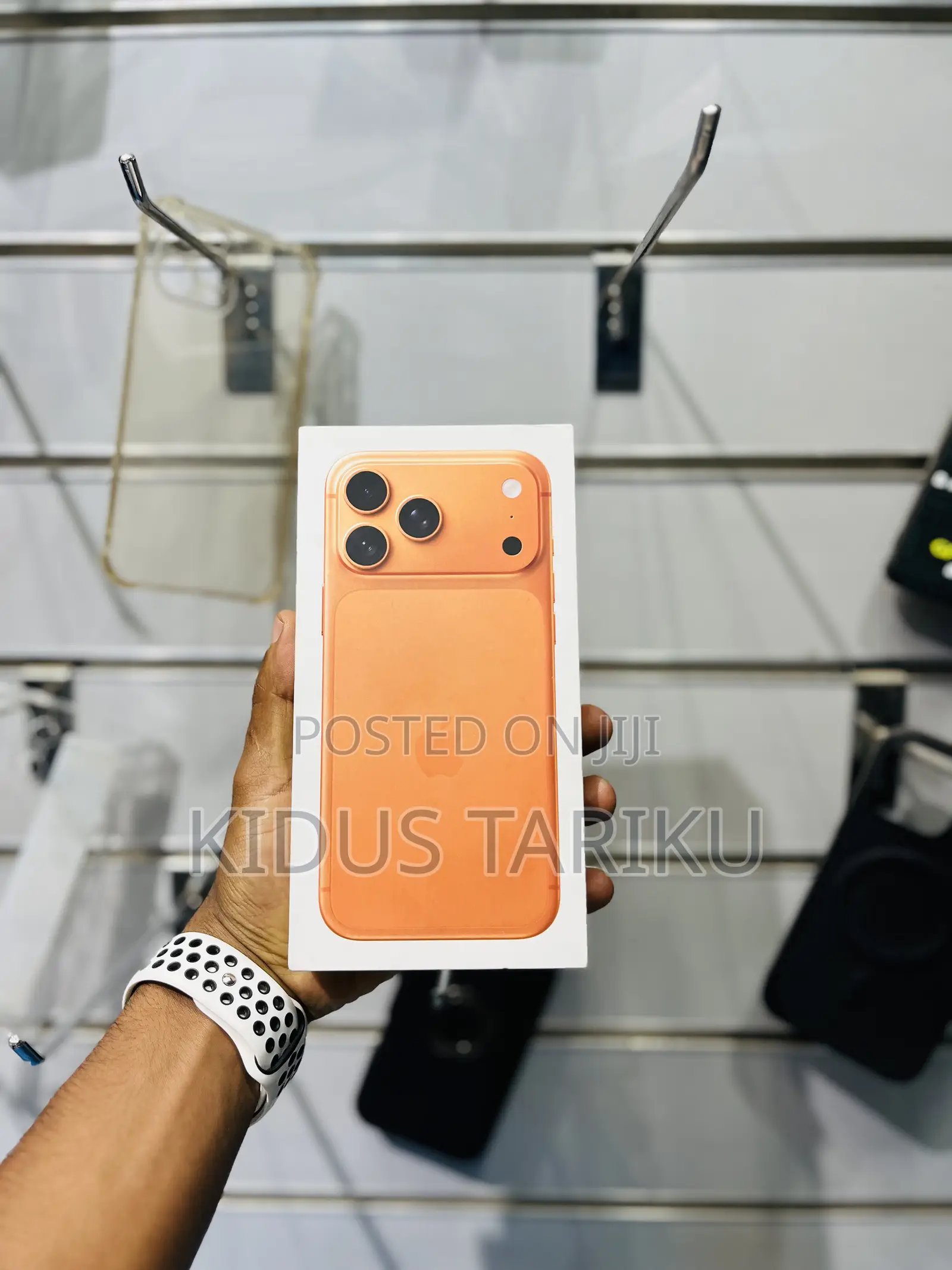 New Apple iPhone 17 Pro Max 256 GB Orange