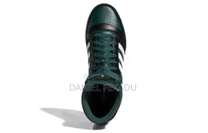 Photo - Adidas Top Ten