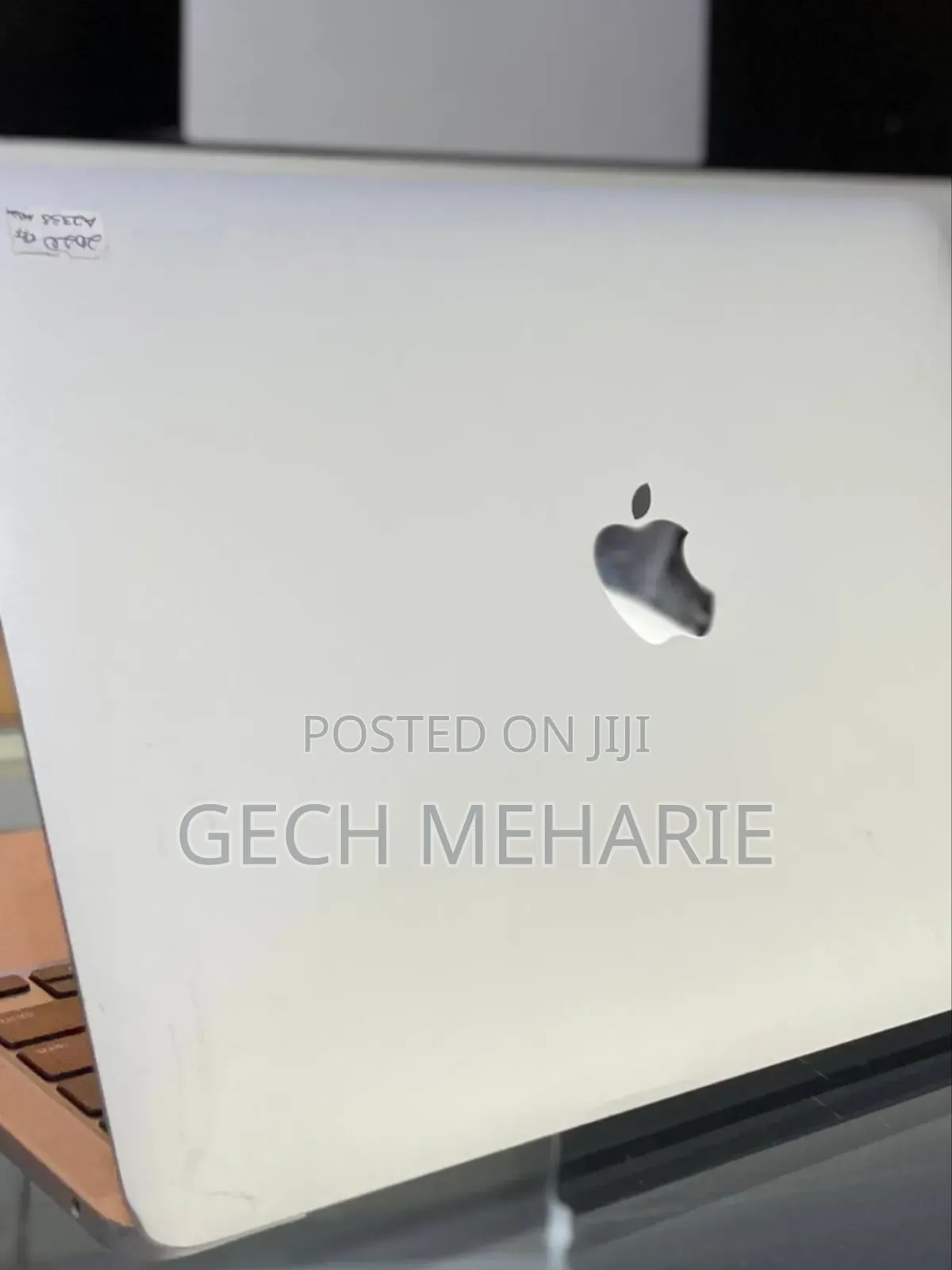 New Laptop Apple MacBook Pro M1 8GB Apple M1 Pro SSD 512GB