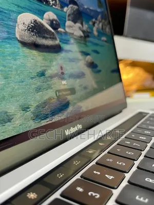 New Laptop Apple MacBook Pro M1 8GB Apple M1 Pro SSD 512GB