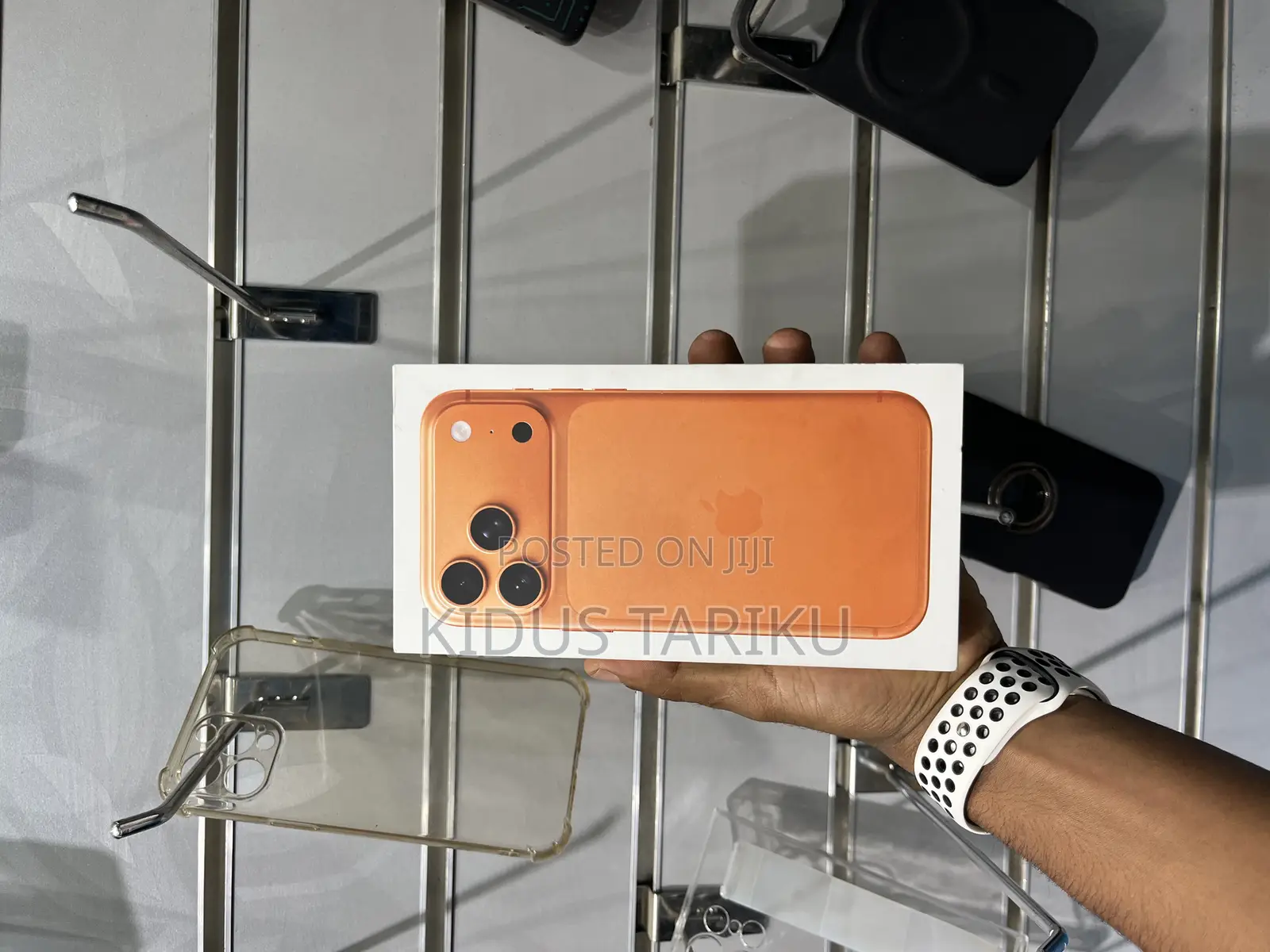 New Apple iPhone 17 Pro Max 256 GB Orange