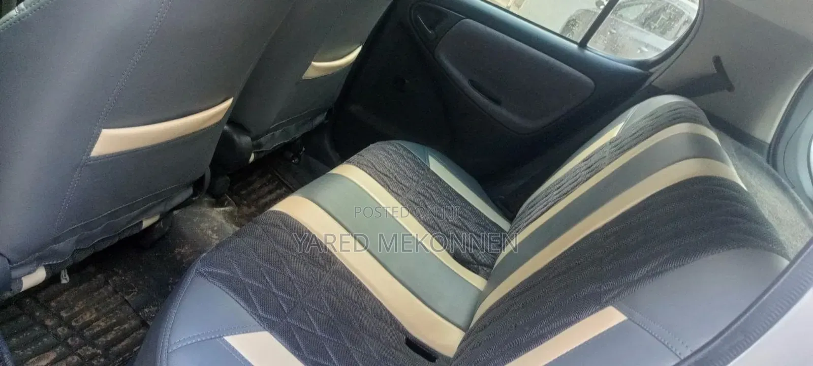 Toyota Vitz 2001 Silver