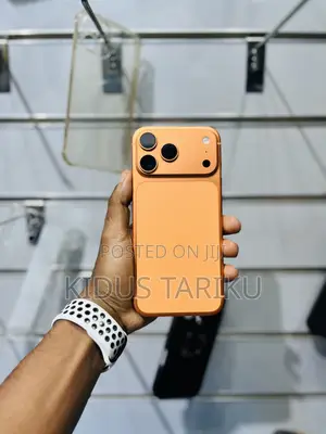 New Apple iPhone 17 Pro Max 256 GB Orange