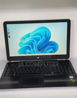 New Laptop HP Pavilion 15 8GB Intel Core I5 SSD 256GB