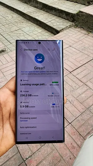 Photo - New Samsung Galaxy S22 Ultra 256 GB Black