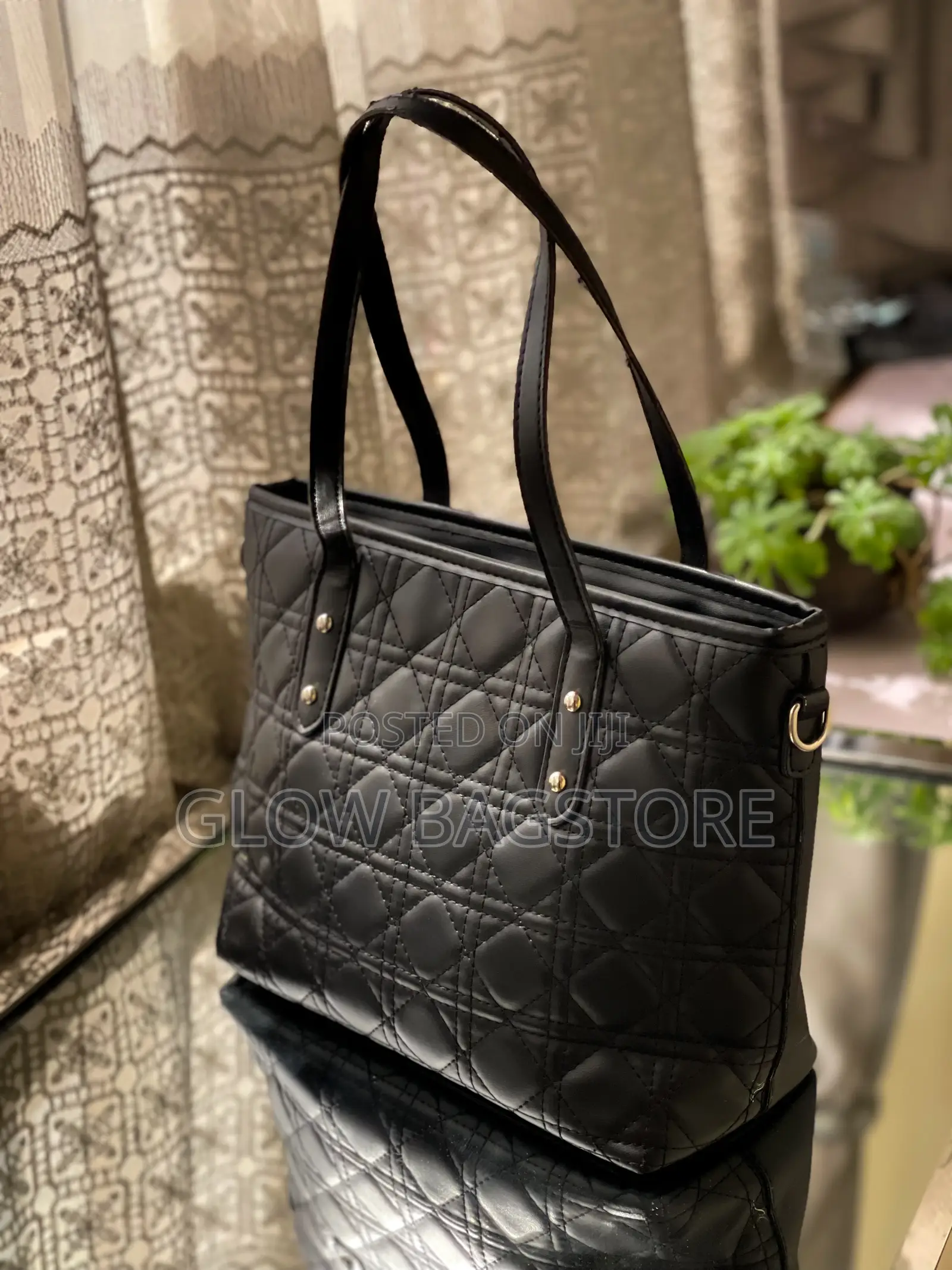 የሚያዘንጡ ቦርሳዎች