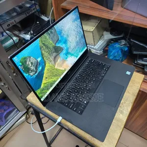 New Laptop Dell Precision 5540 16GB Intel Core I5 SSD 256GB