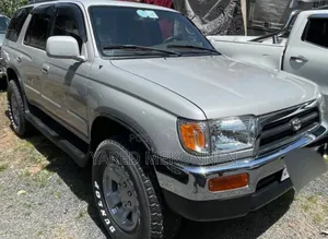 Photo - Toyota 4-Runner 1997 White