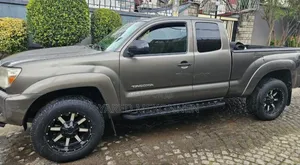 Toyota Tacoma 2012 Gray
