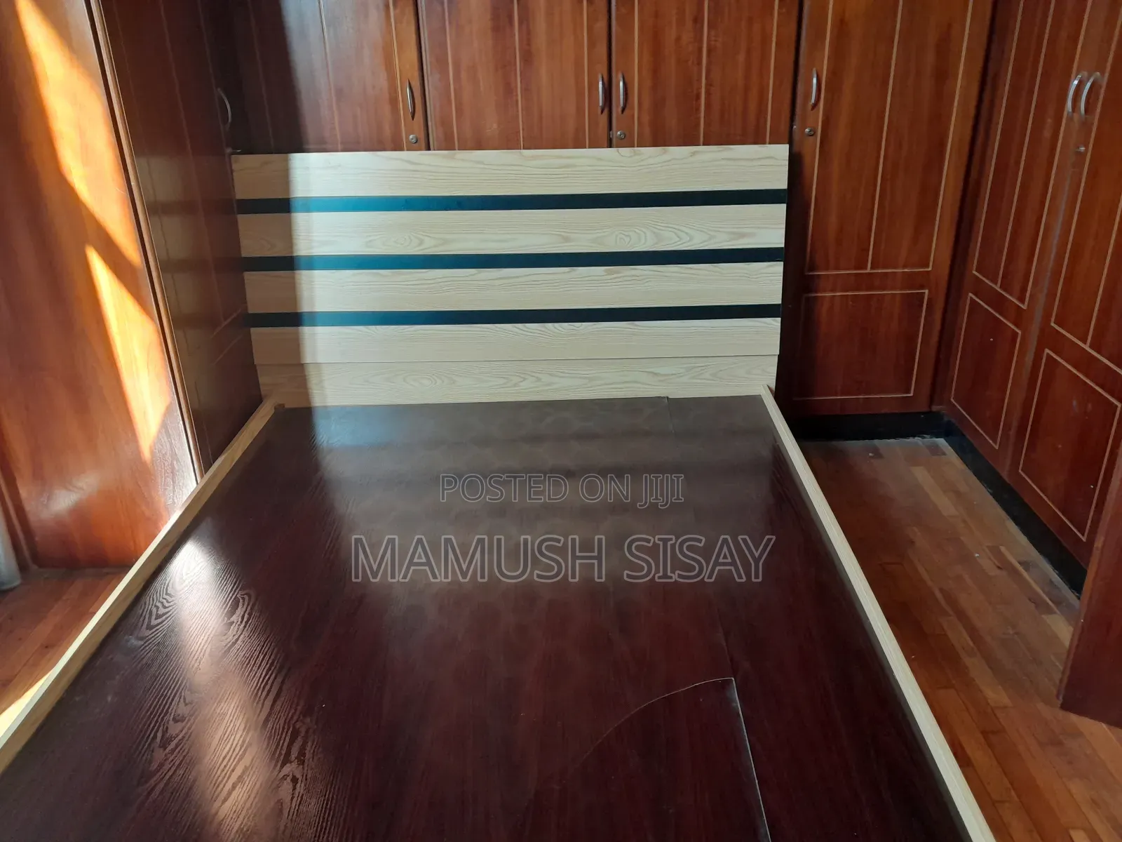 አልጋ 1ሜትር ከ 50