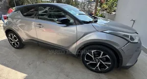 Photo - Toyota C-HR 2017 Silver