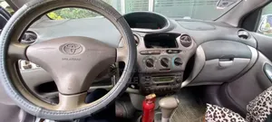 Toyota Platz 2000 Silver