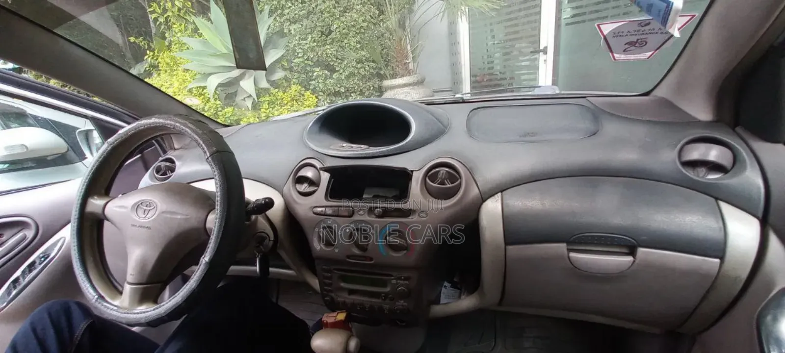 Toyota Platz 2000 Silver