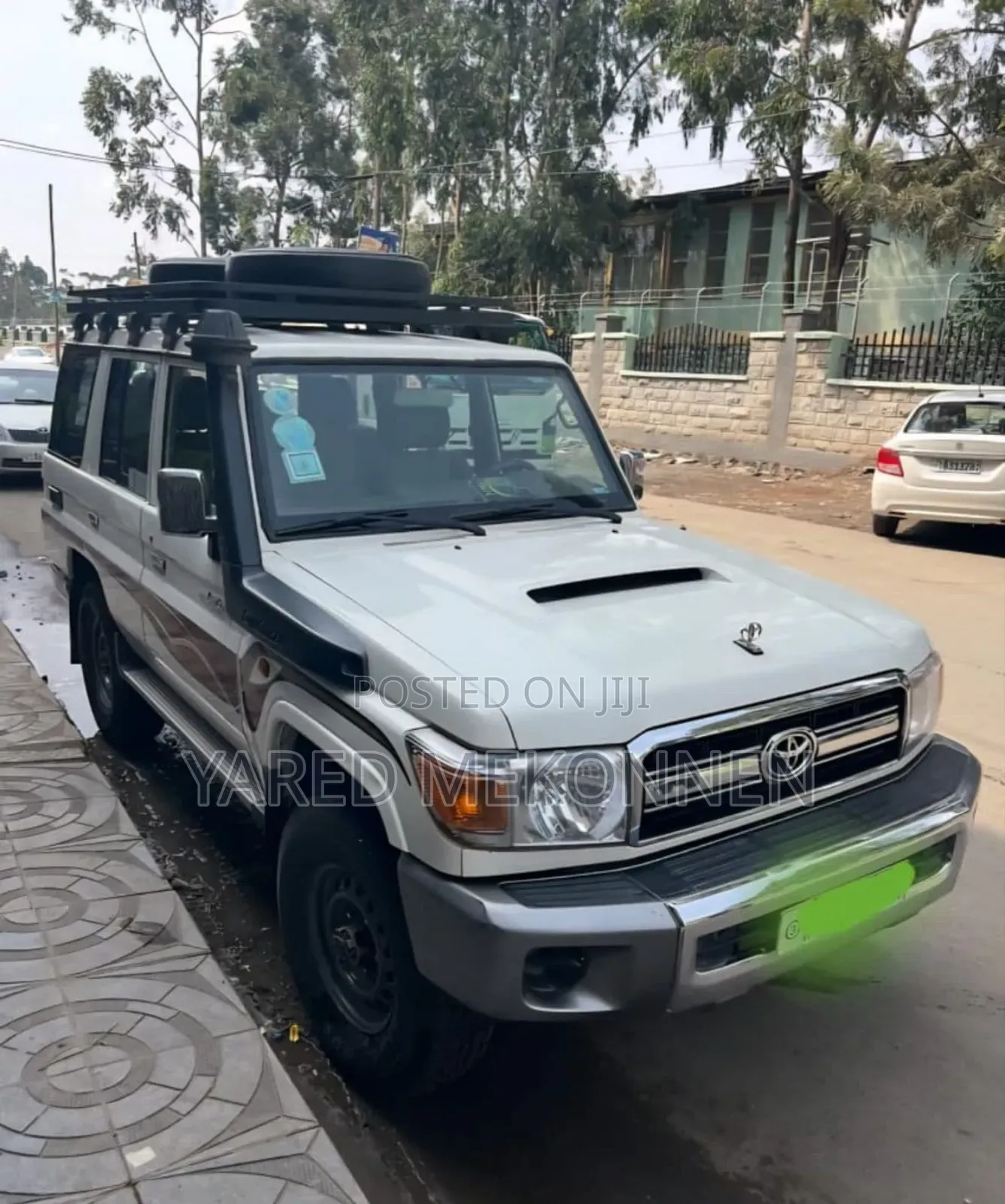 Toyota Land Cruiser 2017 White