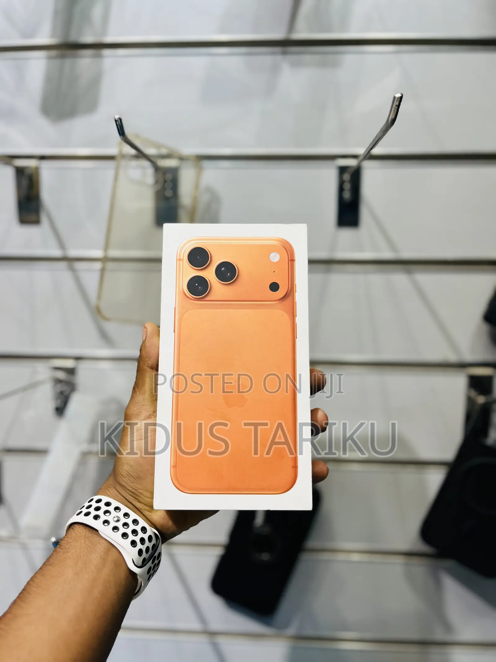 New Apple iPhone 17 Pro Max 256 GB Orange