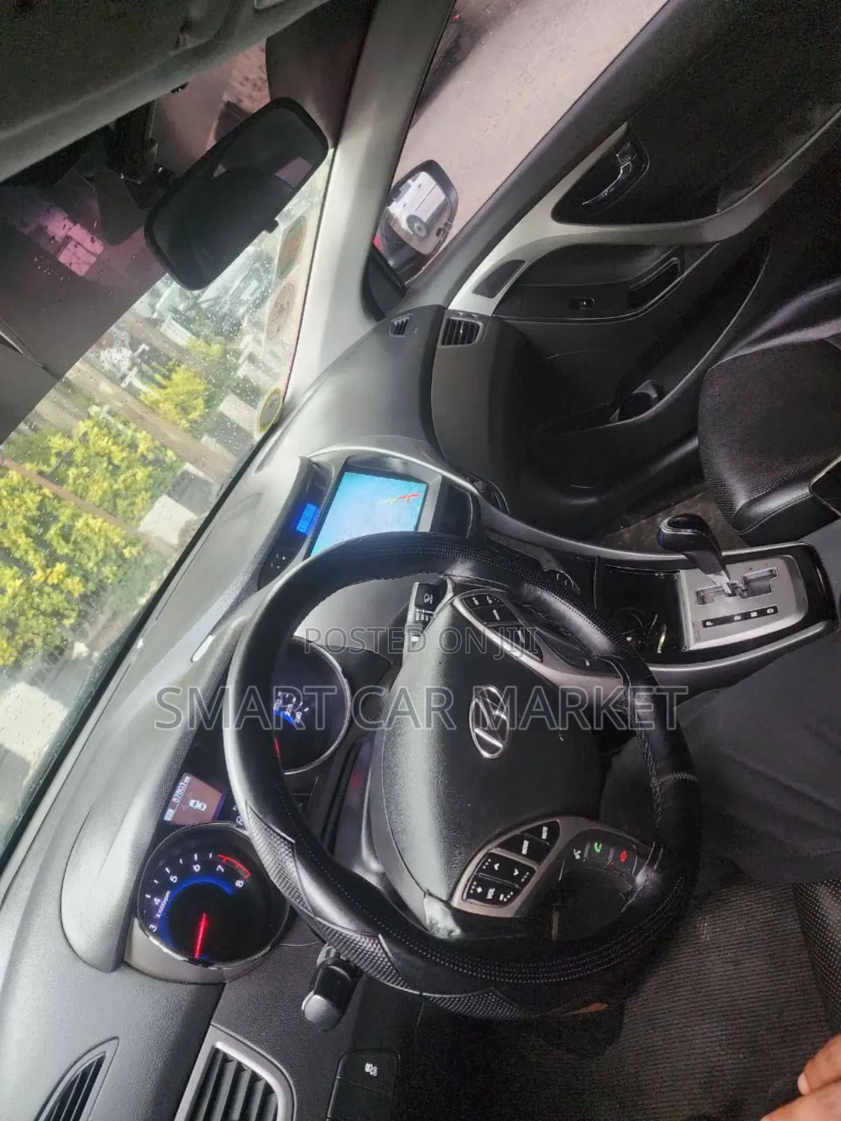 Hyundai Avante 2012 Burgundy