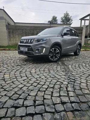Photo - Suzuki Vitara 2020 Gray