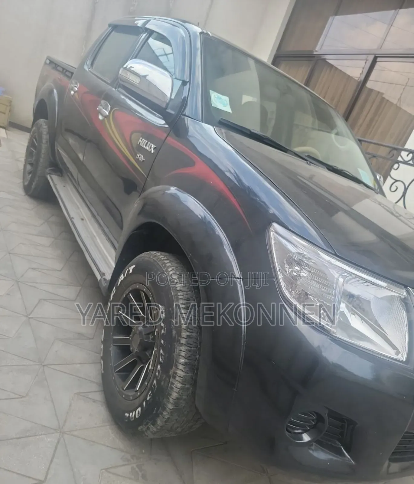Toyota Hilux 2013 Black