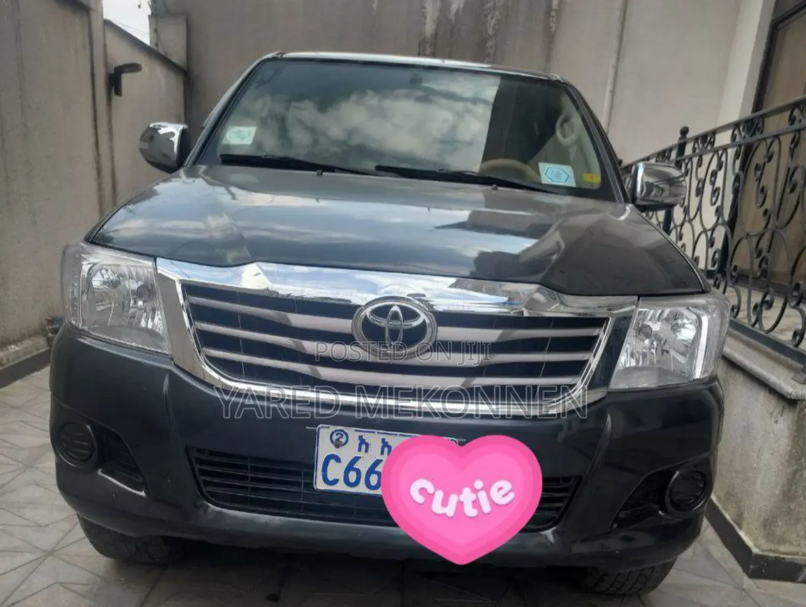 Toyota Hilux 2013 Black