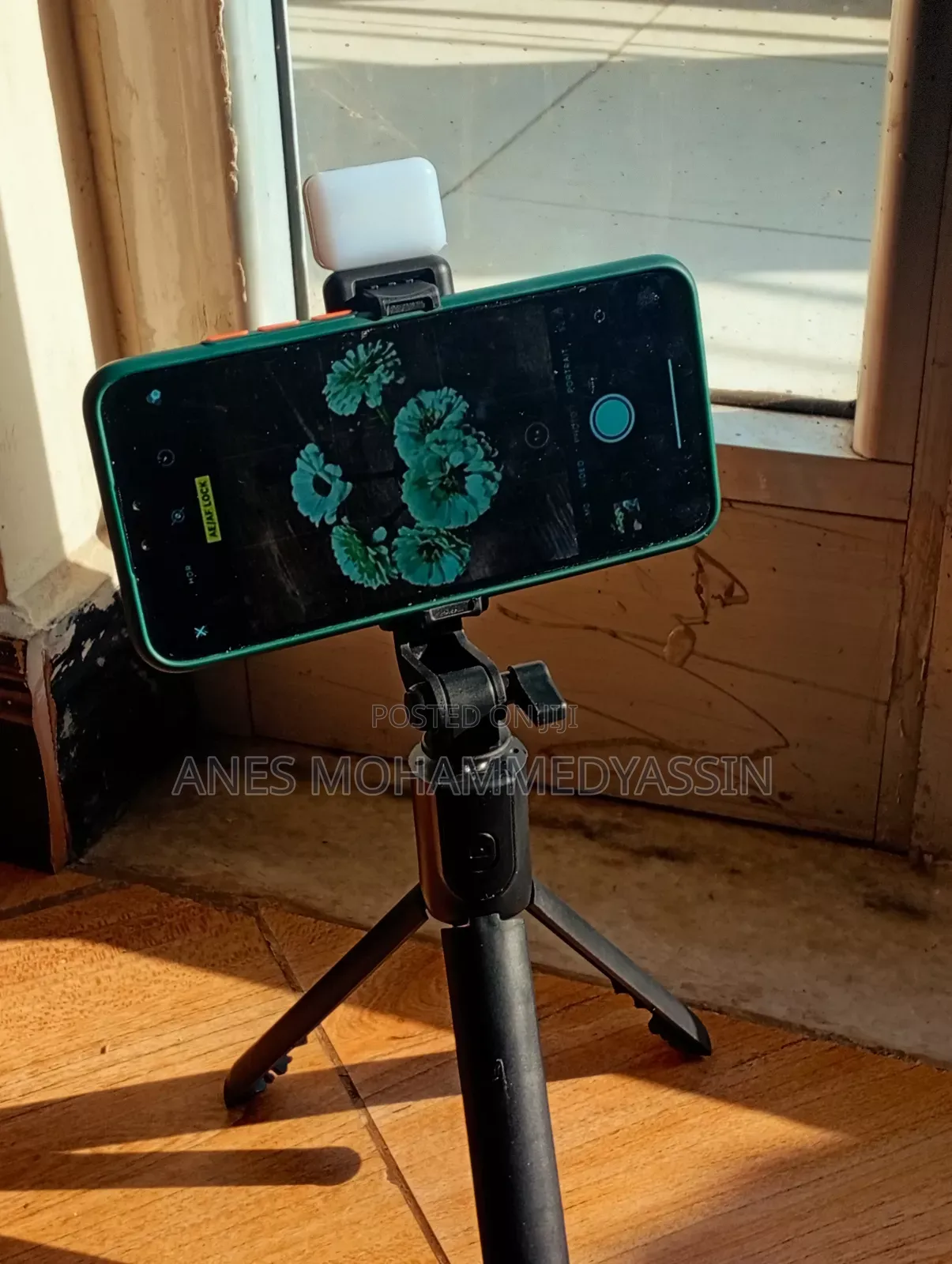 Selfie Stick R1s | Black Video/Photo Recorder Stand